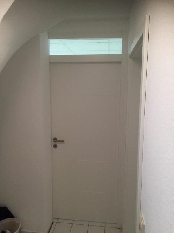 Zimmertür mit Oberlicht