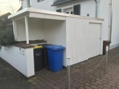 Schuppen und Mülltonnenüberdachung