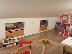 Schrank unter Dachschräge Kinderzimmer