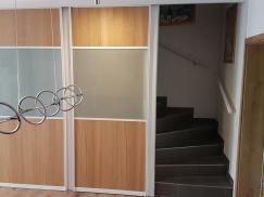 Schrank mit Raumteiler Funktion 2